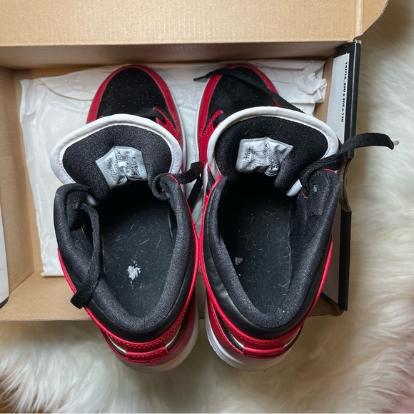 Jordan 1 Mid Chicago Black Toe - Picture 8 of 8
